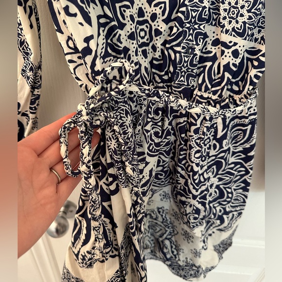 Zara dress with long sleeves. US S - Picture 2 of 3